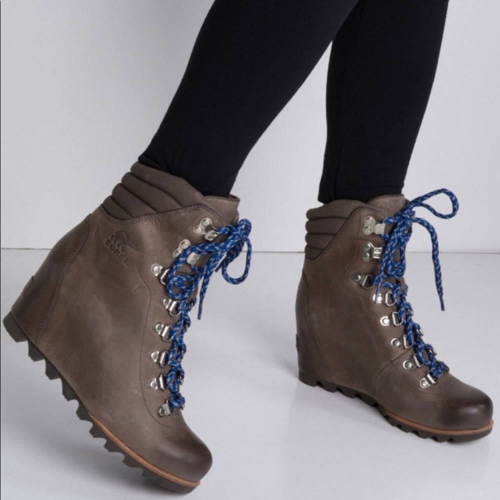 Sorel Conquest wedge mid calf boots
